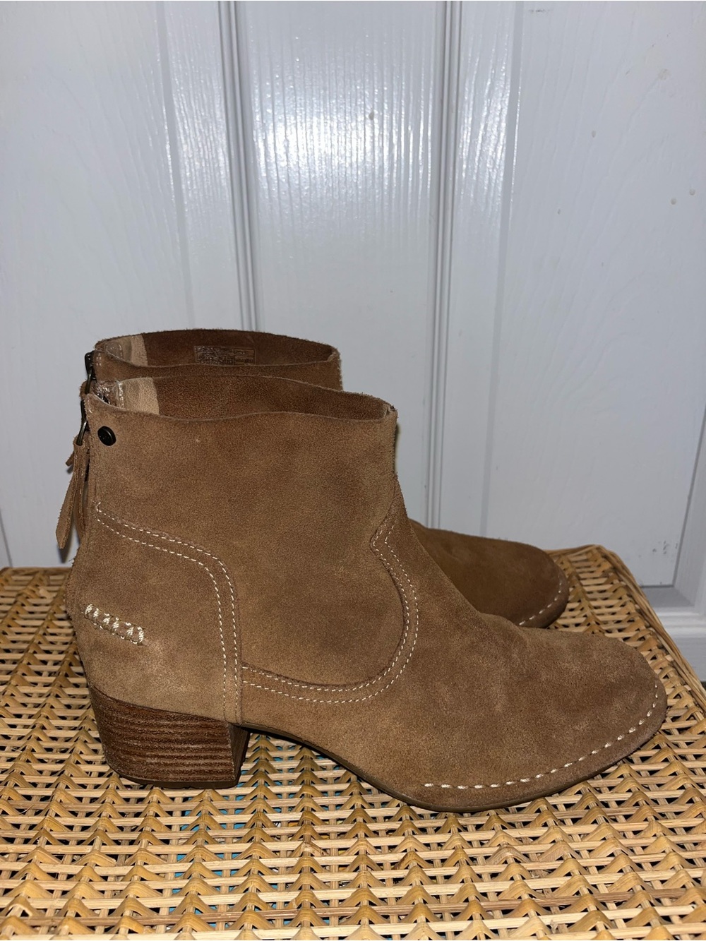 UGG Bandara booties